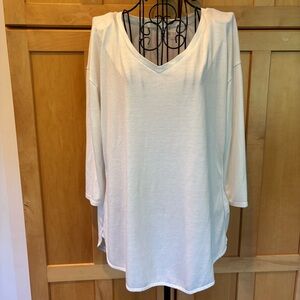 Stylus White V-Neck Women's Top size Large